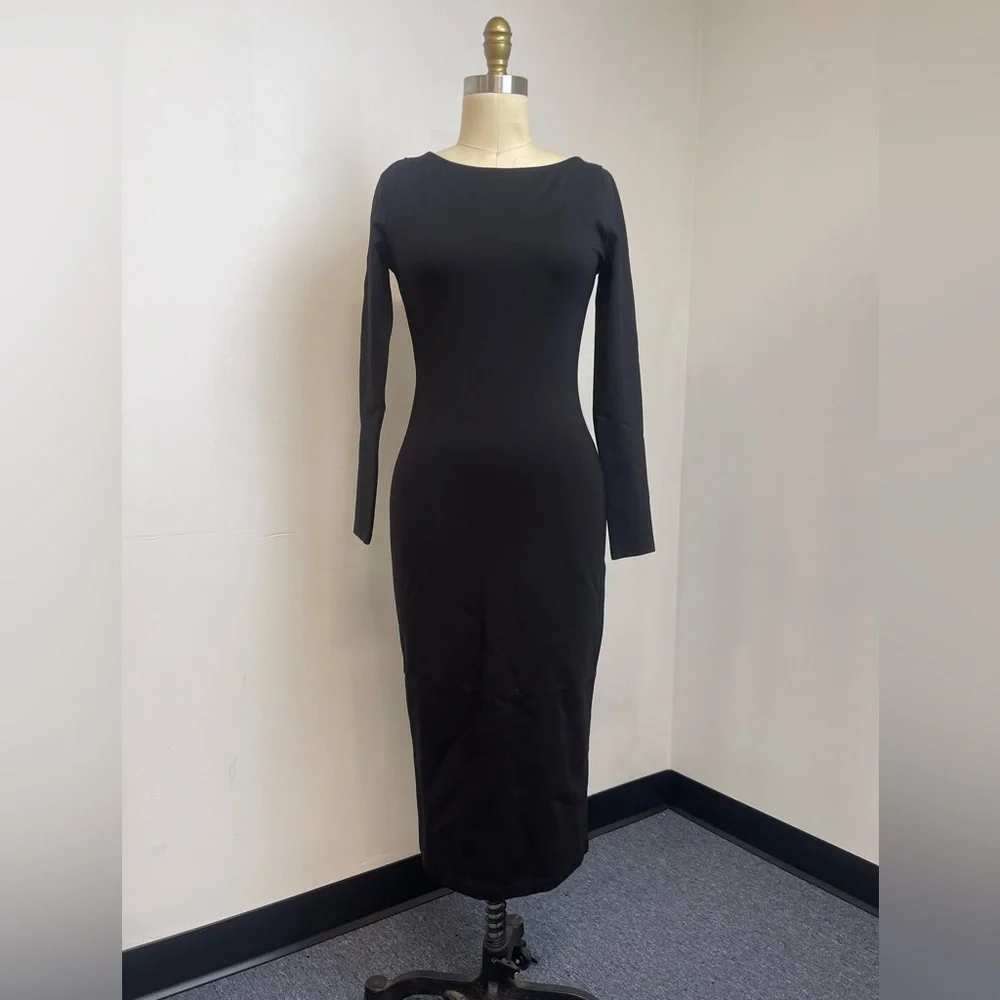 Fame & Partners Long Sleeve Tie Back Midi Dress Black
Bodycon - Picture 2 of 6